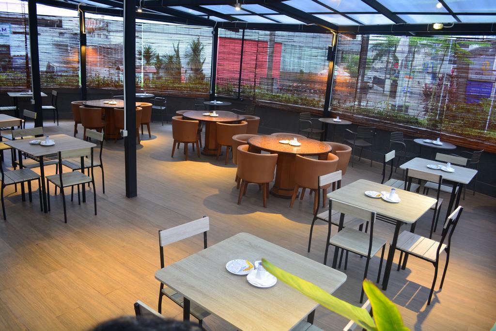 楠榜云娜酒店 班达楠榜 外观 照片